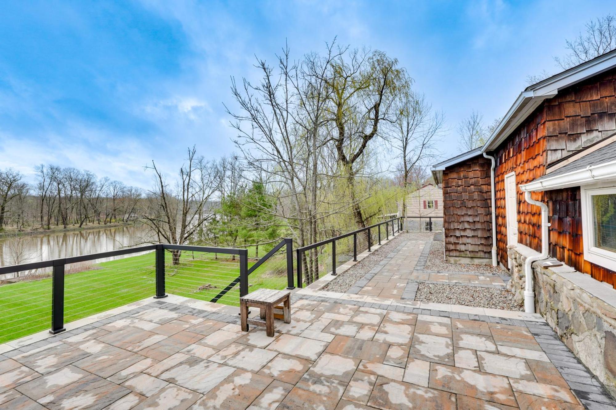 Cozy Upstate Studio With Walkill River Views! 뉴팔츠 외부 사진